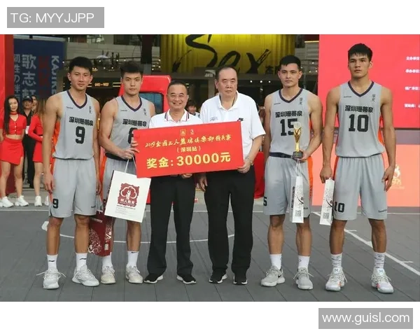 深圳篮球队的意识提升与团队合作的重要性探讨